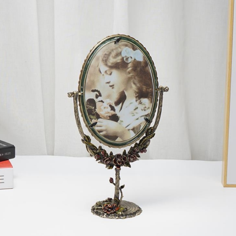 Fabricante de retro-artesanato metal personalizado espelho mão ornamental portátil espelho de maquiagem de presente criativo